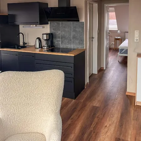 بيت للعطل Spacious Ensemble Hecht Right On The Eider River Suderstapel