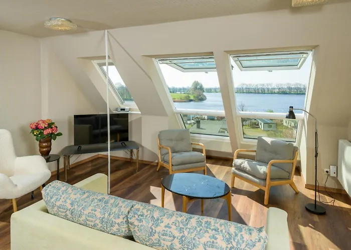 Spacious Ensemble Hecht Right On The Eider River Vakantiehuis